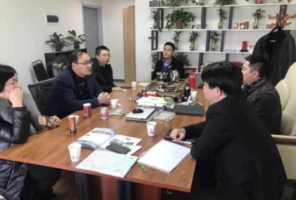 陪同政府園區(qū)對(duì)接考察食品飲料加工投資選址項(xiàng)目，將進(jìn)一步推進(jìn)項(xiàng)目落地