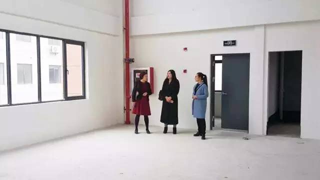 東方龍商務陪同智能會務投資選址項目方先后考察上海浦東唐鎮電子商務創新港,上海嘉定申岡經濟城 東方龍商務陪同智能會務投資選址項目方先后考察上海浦東唐鎮電子商務創新港,上海嘉定申岡經濟城