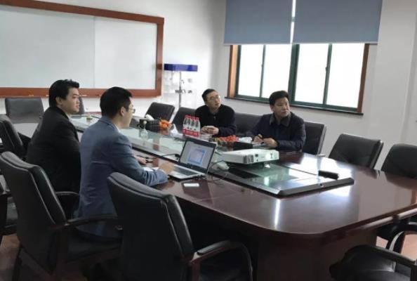 陪同政府園區赴顯示器件新材料投資選址項目方對接考察,雙方通過了解推進項目合作 陪同政府園區赴顯示器件新材料投資選址項目方對接考察,雙方通過了解推進項目合作
