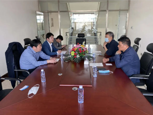 陪同江蘇鹽城政府園區(qū)考察高端機(jī)電設(shè)備投資選址項(xiàng)目,積極尋求合作切入點(diǎn) 陪同江蘇鹽城政府園區(qū)考察高端機(jī)電設(shè)備投資選址項(xiàng)目,積極尋求合作切入點(diǎn)