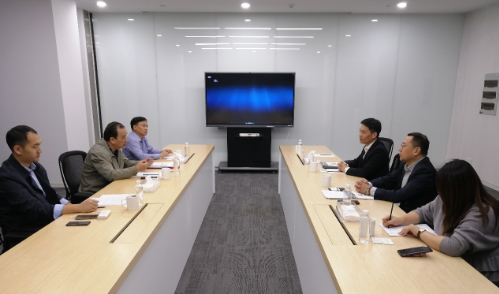 陪同政府園區赴新能源跑車生產基地投資選址項目方對接考察,加快建設現代化新能源汽車產業體系 陪同政府園區赴新能源跑車生產基地投資選址項目方對接考察,加快建設現代化新能源汽車產業體系