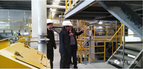 陪同政府園區(qū)赴環(huán)保玻璃材料生產(chǎn)投資選址項(xiàng)目方對接考察,持續(xù)推動項(xiàng)目建設(shè)提質(zhì)提速