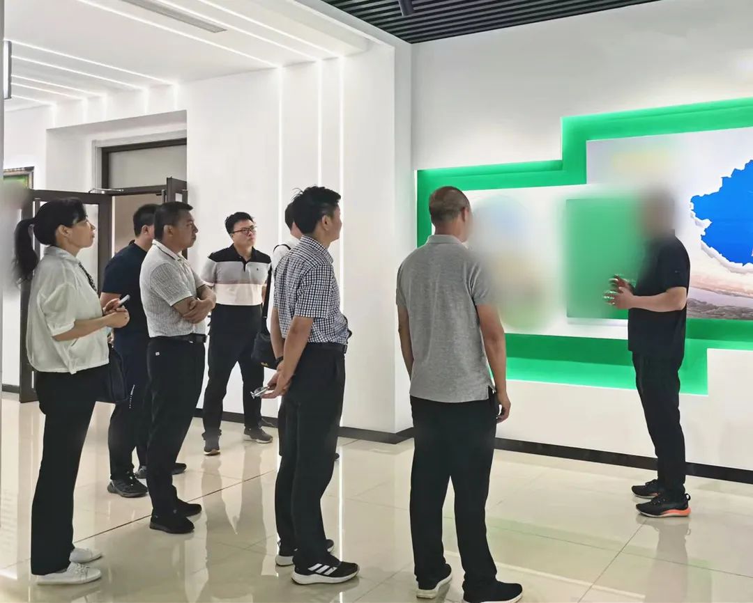 背景雄厚，高端建材領(lǐng)域知名供應(yīng)商！新疆某地方政府成功考察品牌高性能節(jié)能保溫材料投資選址項(xiàng)目