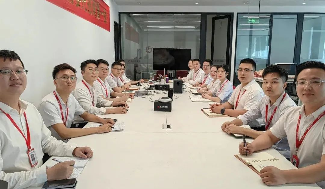 燃情征戰，決勝決戰下半年！東方龍商務集團成功舉行6-7月份月度總結會