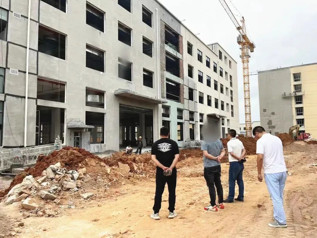 契合度高，市場份額持續(xù)攀升！消費電子專用鋰電池生產投資選址項目方實地考察湖南某地方政府
