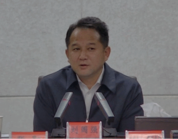 新疆輪臺縣·東方龍商務委托招商引資合作座談會成功舉行!集團榮獲“2022年度輪臺縣招商引資先進集體”稱號 新疆輪臺縣·東方龍商務委托招商引資合作座談會成功舉行!集團榮獲“2022年度輪臺縣招商引資先進集體”稱號