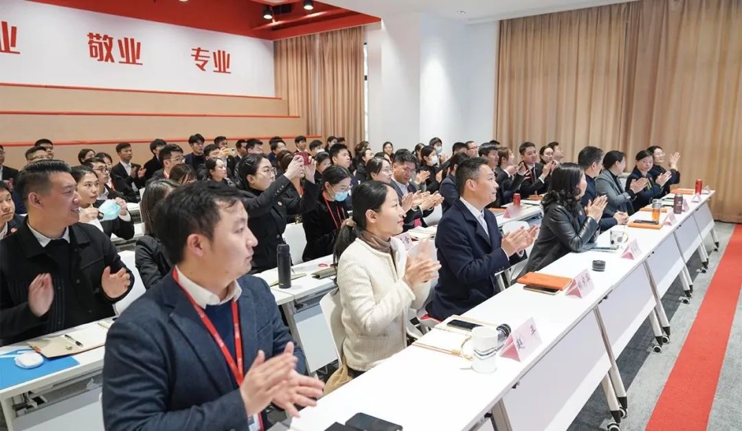 集中火力強(qiáng)開(kāi)發(fā),凝心聚力攻落地!3月中旬,集團(tuán)26個(gè)優(yōu)質(zhì)投資選址項(xiàng)目通過(guò)評(píng)估 集中火力強(qiáng)開(kāi)發(fā),凝心聚力攻落地!3月中旬,集團(tuán)26個(gè)優(yōu)質(zhì)投資選址項(xiàng)目通過(guò)評(píng)估