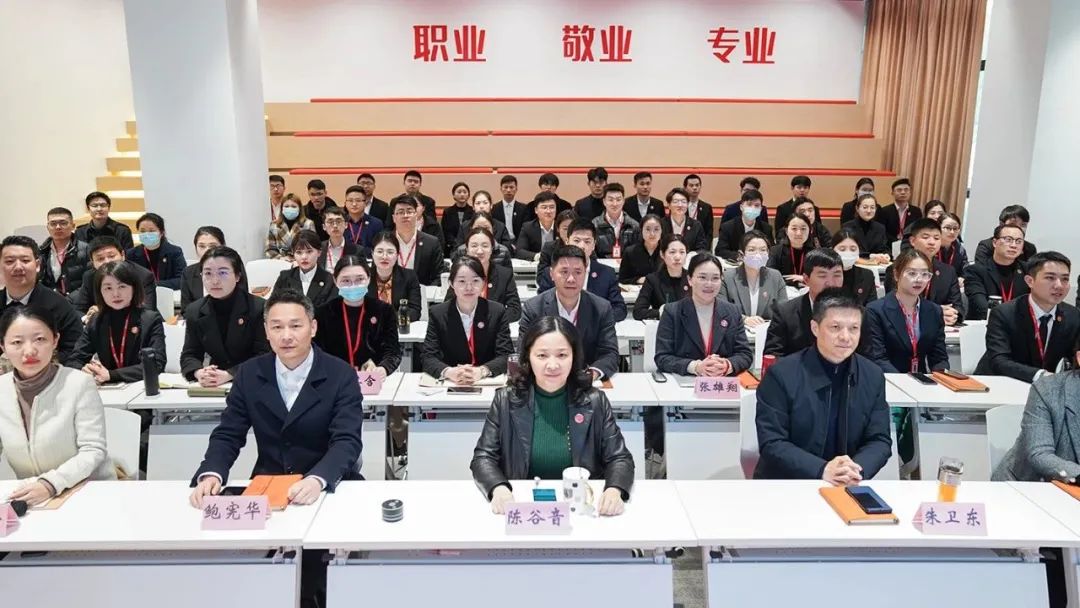 集中火力強(qiáng)開(kāi)發(fā),凝心聚力攻落地!3月中旬,集團(tuán)26個(gè)優(yōu)質(zhì)投資選址項(xiàng)目通過(guò)評(píng)估 集中火力強(qiáng)開(kāi)發(fā),凝心聚力攻落地!3月中旬,集團(tuán)26個(gè)優(yōu)質(zhì)投資選址項(xiàng)目通過(guò)評(píng)估