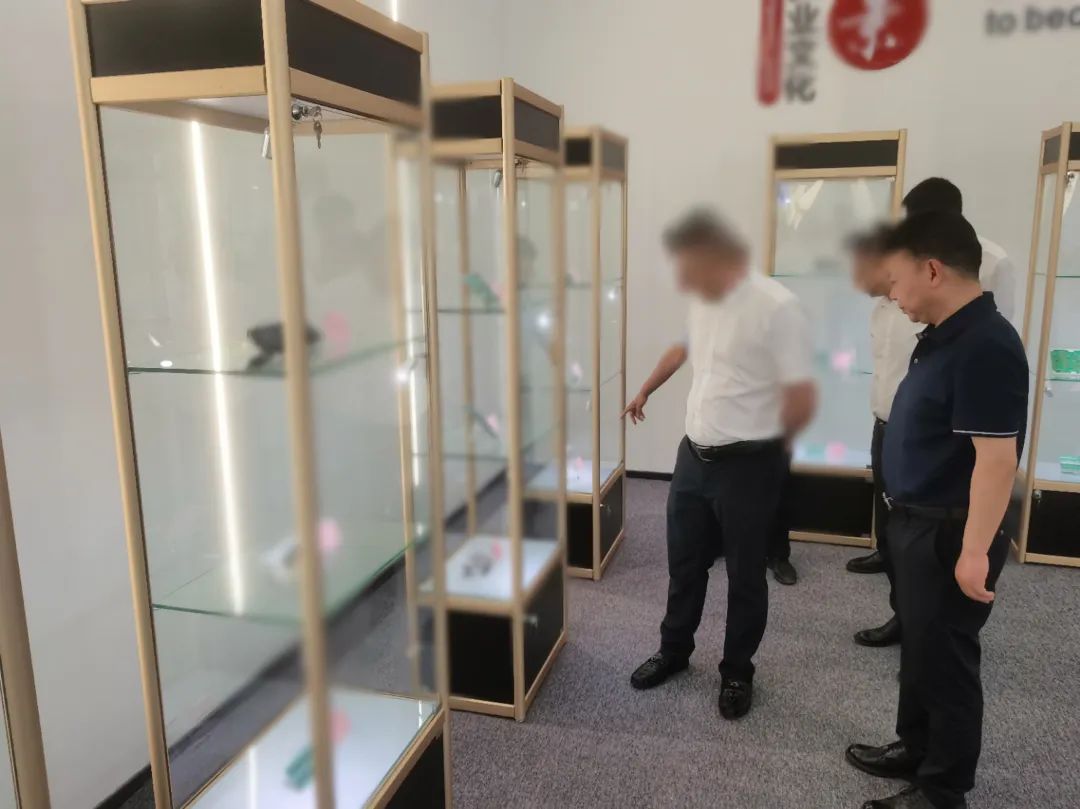 投資額30億！智能終端產品生產投資選址項目方反向考察四川某地方政府