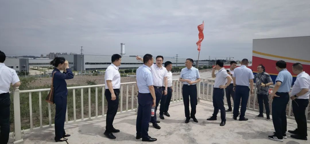 【重磅】35天！簽約即開工！總投資105億，年產值450億，年創(chuàng)稅收15億！年產30萬噸硅碳負極新材料投資選址項目落戶四川內江經開區(qū)