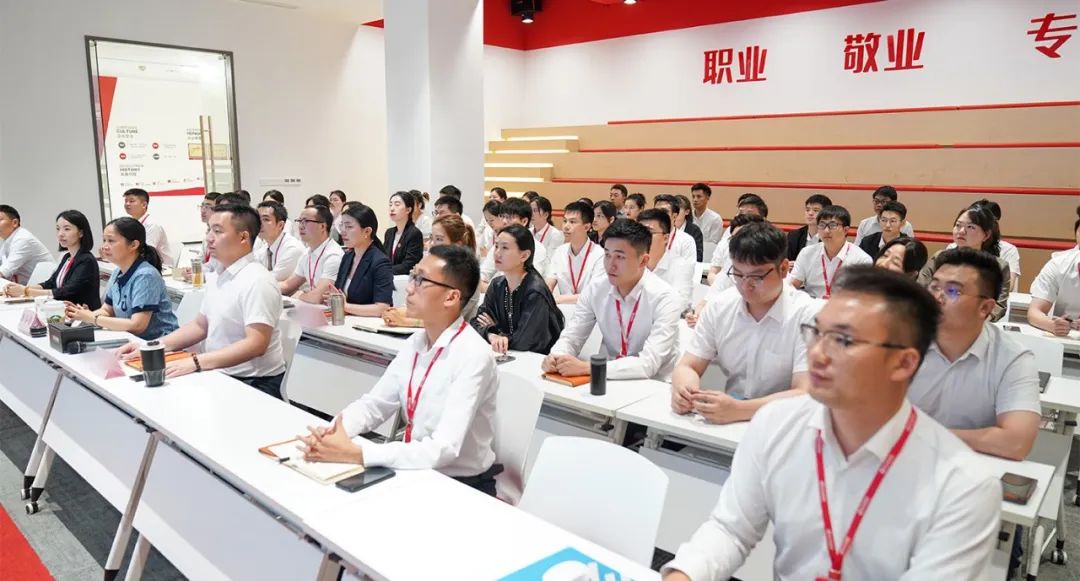 爭、搶、拼、實！奔跑二季度競賽活動圓滿收官！6月下旬，集團共34個優質投資選址項目通過評估