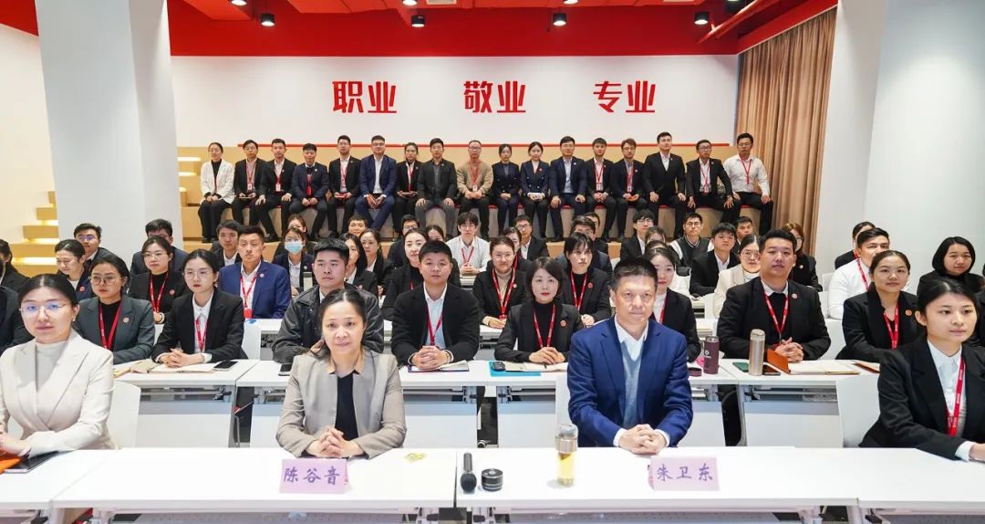 聚合力、強(qiáng)開(kāi)發(fā)、攻落地！11月中旬，集團(tuán)共39個(gè)優(yōu)質(zhì)投資選址項(xiàng)目通過(guò)本次評(píng)估