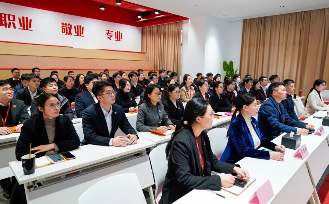 攻堅(jiān)落地有保障，謬力同心創(chuàng)佳績！1月中旬，集團(tuán)共51個優(yōu)質(zhì)投資選址項(xiàng)目通過評估