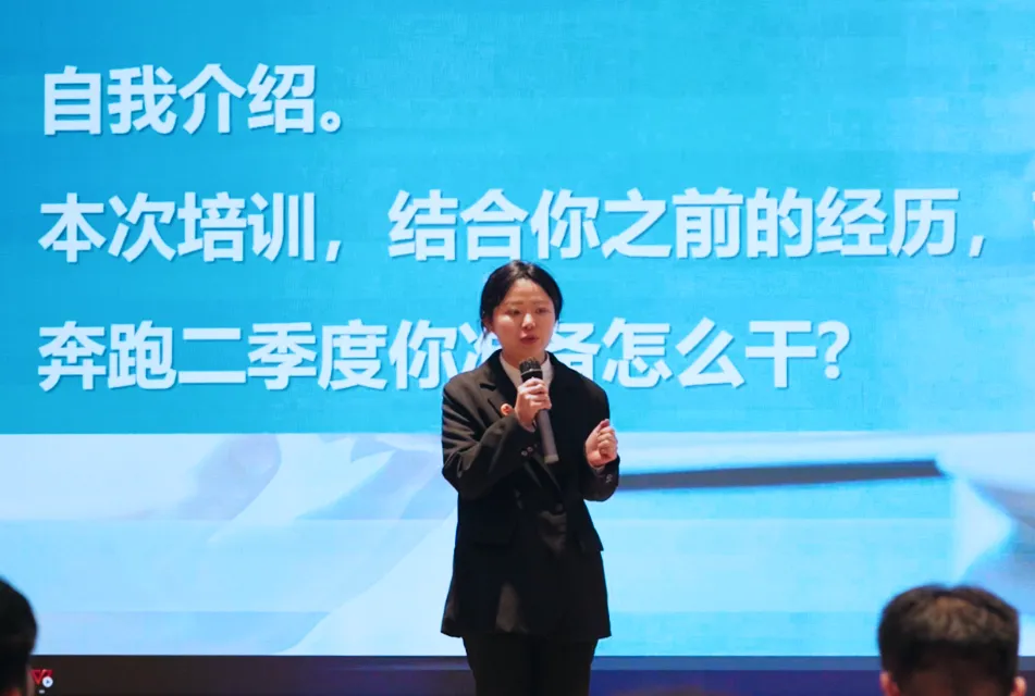 新起點(diǎn)，新目標(biāo)，新征程！東方龍商務(wù)開展為期2天的新人集中培訓(xùn)！
