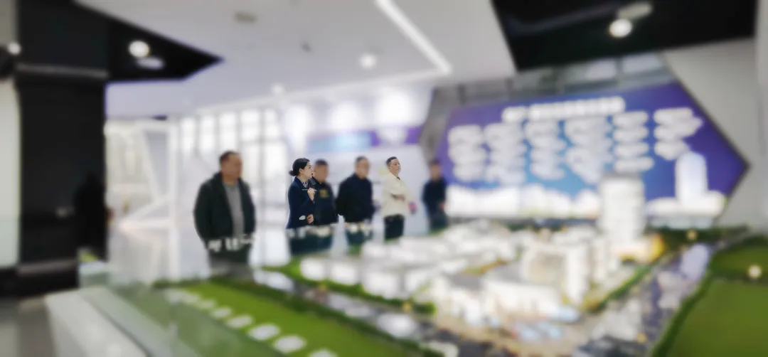 研發實力雄厚,客戶群體穩定!高規格背光源生產擴建投資選址項目方反向考察四川某地方政府