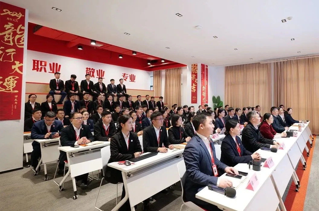 抓牢“項目落地”主線，打好全年“收官戰(zhàn)”！11月下旬，集團共35個優(yōu)質(zhì)投資選址項目通過評估