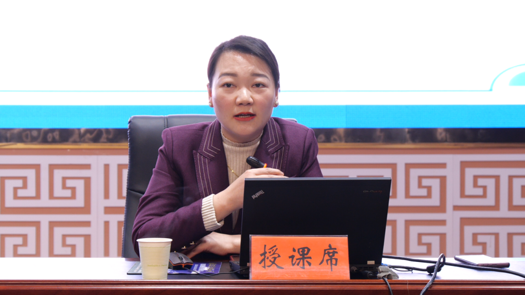 培訓(xùn)規(guī)模超200人！集團(tuán)副總裁應(yīng)邀赴湖北襄陽(yáng)南漳縣做專(zhuān)業(yè)招商實(shí)戰(zhàn)培訓(xùn)