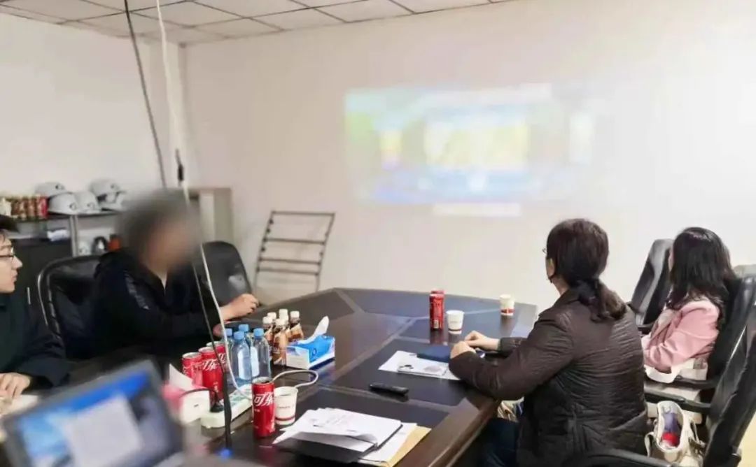 產(chǎn)品廣泛應(yīng)用于港口物流、能源電力、重型制造等領(lǐng)域！遼寧某地方政府實(shí)地對(duì)接專精特新起重設(shè)備擴(kuò)建投資選址項(xiàng)目